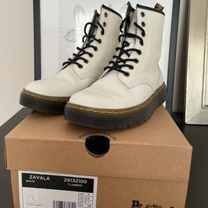 Dr. Martens - White